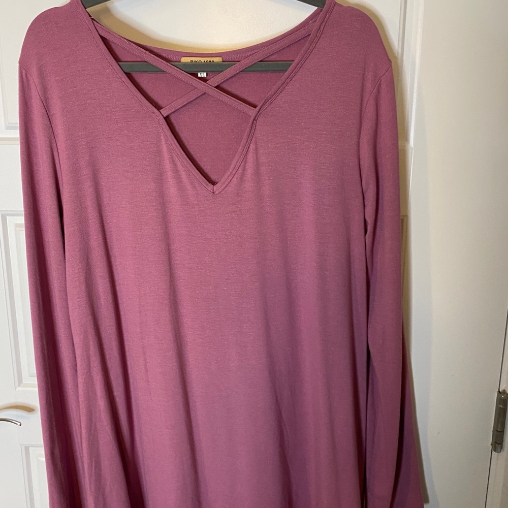 Long sleeve tunic crisscross neckline detail